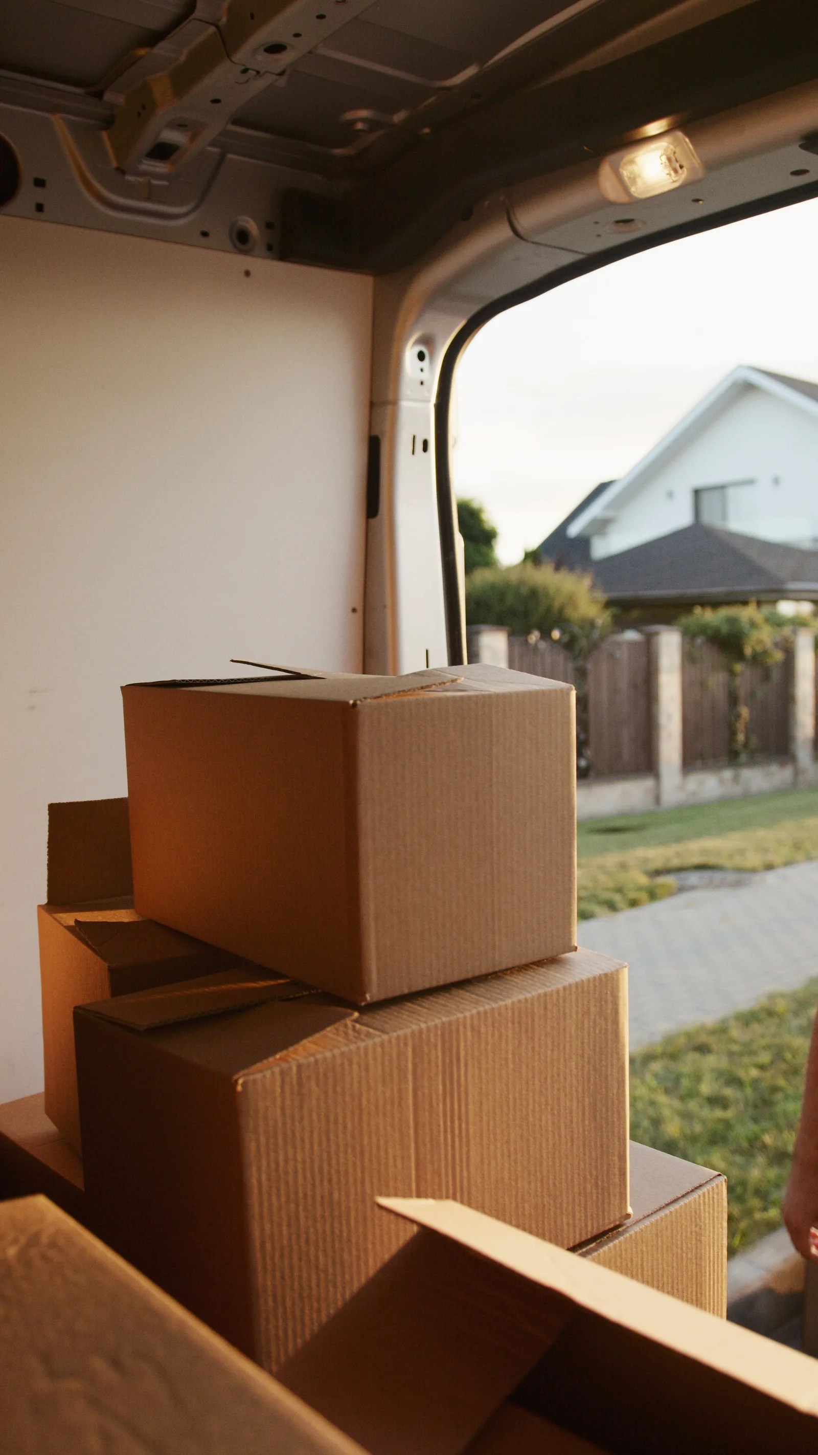 4 Tips on Moving During the Summer season