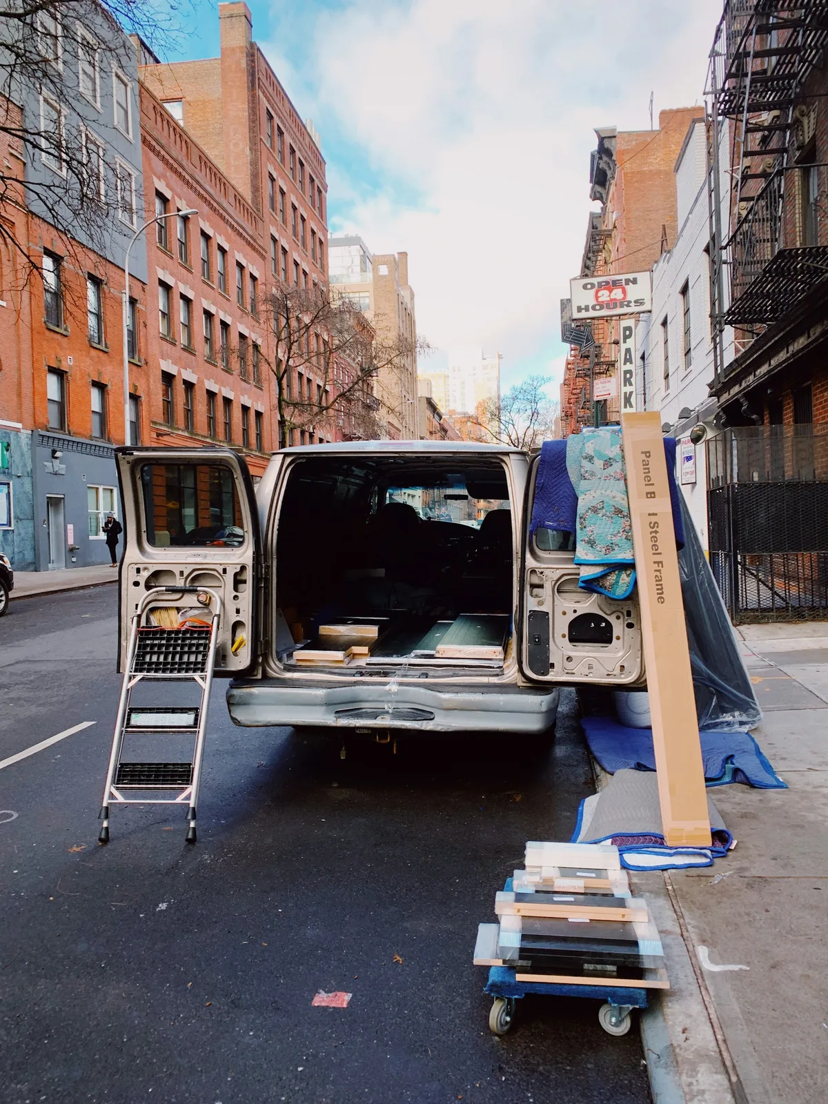 5 Reasons Why You Shouldnt Use Traditional Moving Companies
