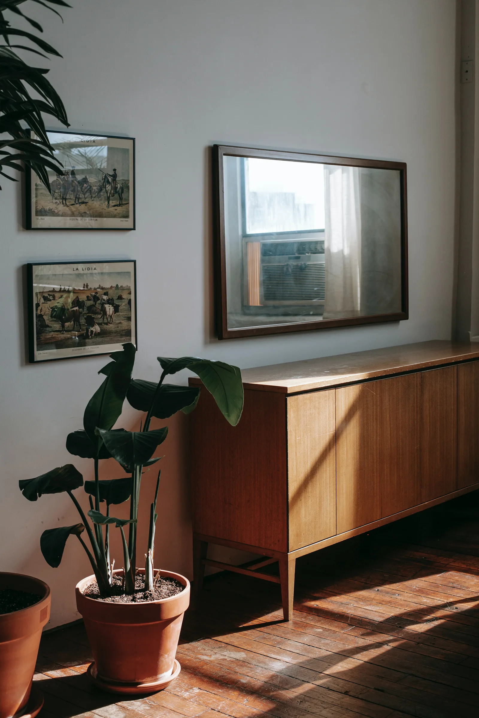 Where to thrift furniture and home decor in Vancouver