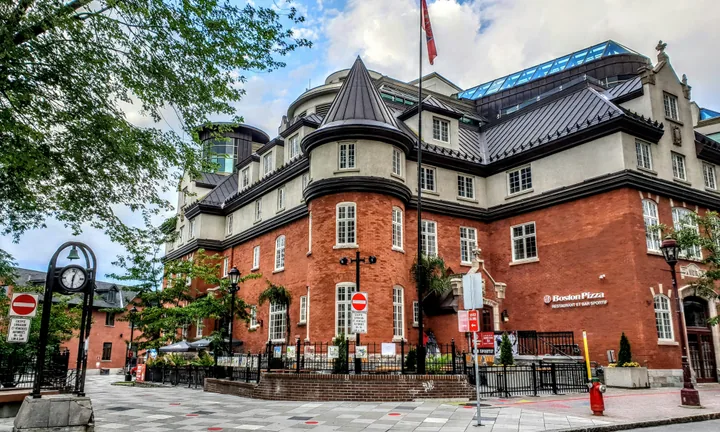 Gatineau skyline for moving services in Gatineau