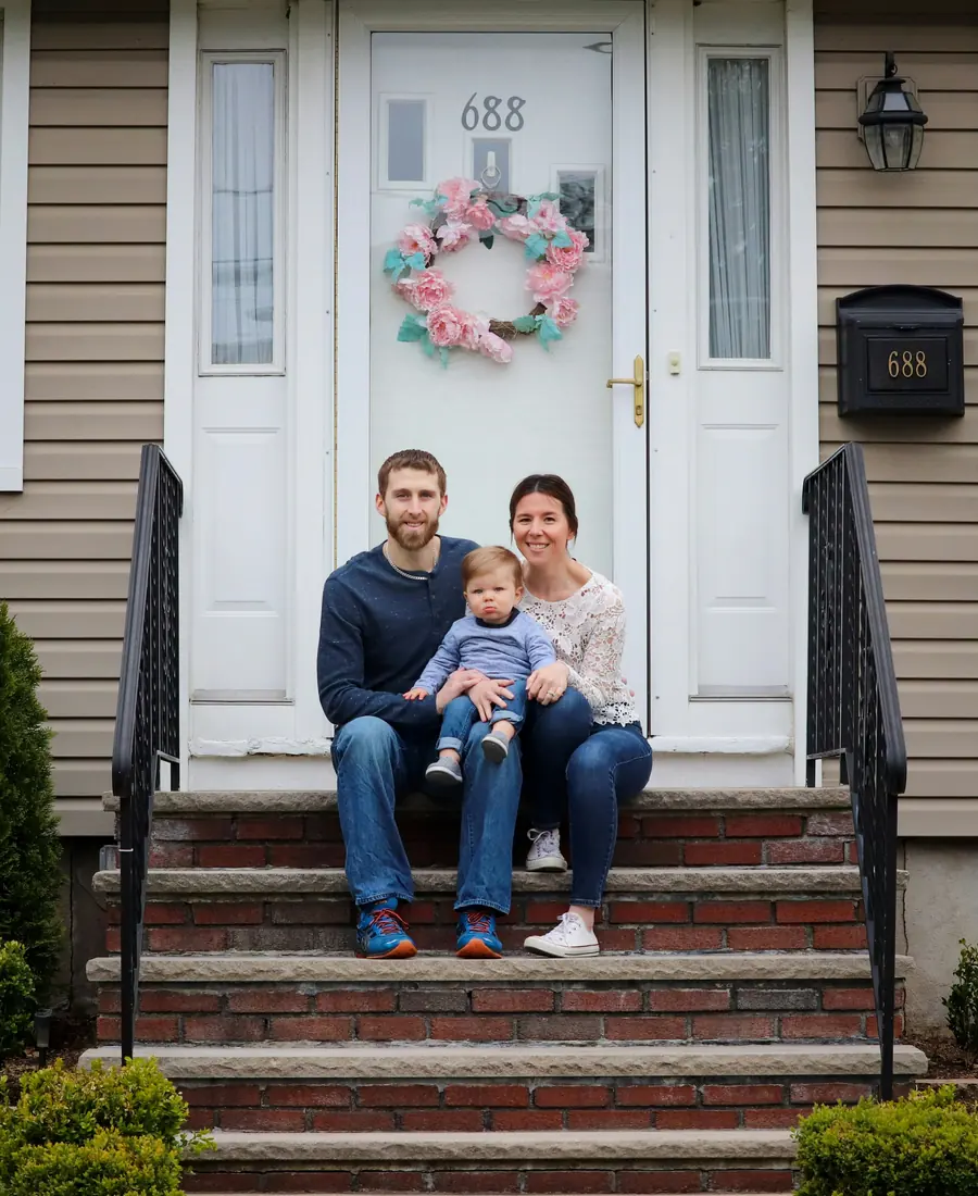 Happy Winnipeg family after a successful move